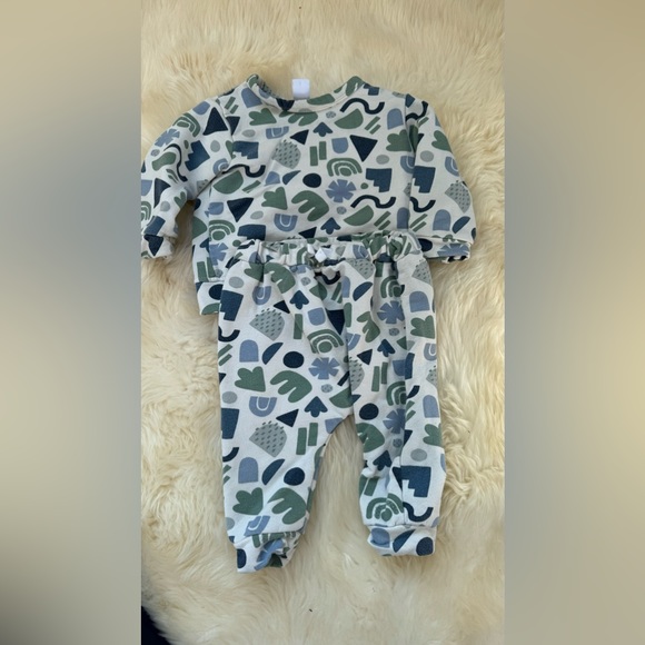 NORDSTROM GENDER NEUTRAL SET - Picture 1 of 3